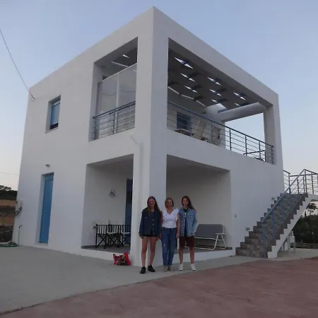 Theros House 度假居